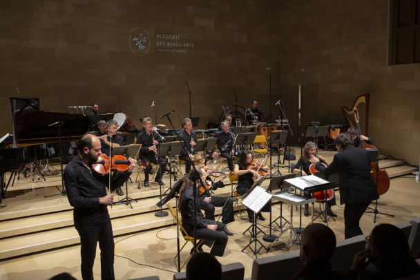 Concert-fauteuil-Edith Canat de Chizy-credit Juliette Agnel